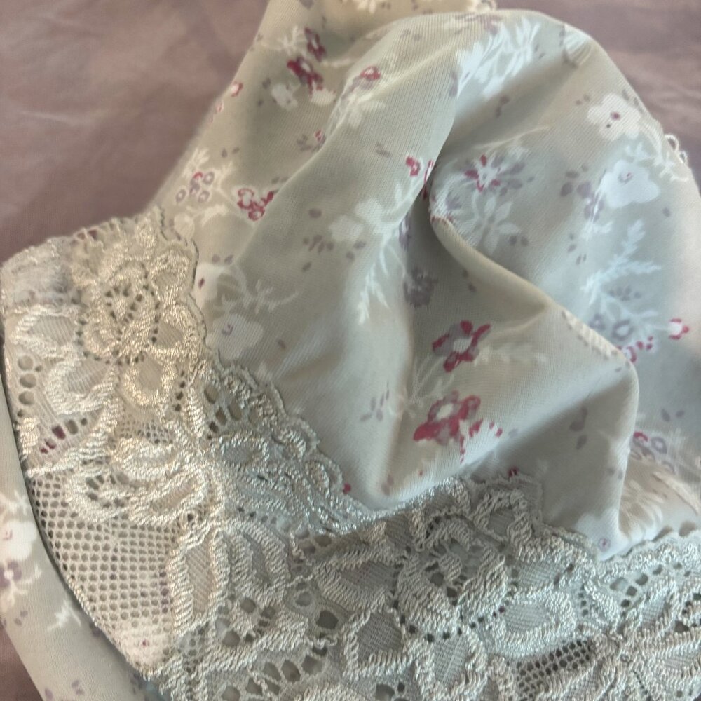 Olga Luxury Lift Underwired Bra 38D Flowers 35063 Lace Nylon Full Coverage